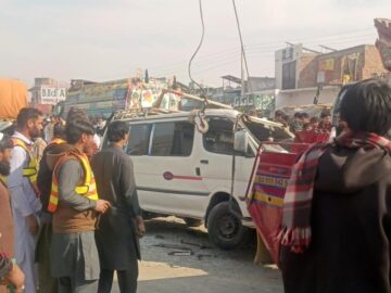 ۸ کشته و ۱۸ زخمی در واژگونی اتوبوس مسافربری در پنجاب پاکستان