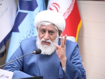 آیت‌الله ابراهیمی: امام حسین (ع) چراغ راهنمای بشریت در تاریکی دنیا است