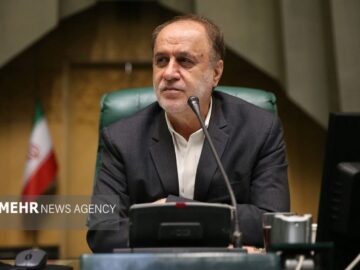 حاجی‌بابایی: طرحی در مجلس برای حل مشکل رانندگان کامیون تهیه شده است