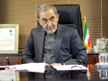 پیام تسلیت  ولایتی در پی درگذشت احمد توکلی 