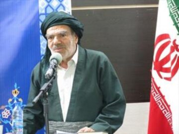 توجه به مناطق محروم اساس کار مسئولان باشد