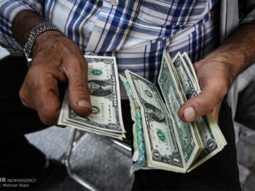 آخرین قیمت‌ دلار در بازار ارز تجاری