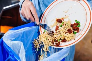 وقتی جنگ به سفره می‌رسد؛ چرا بازیافت ضایعات غذایی یک فناوری دفاعی است؟