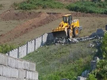 ۸۰۰۰ مترمربع از اراضی کشاورزی در تفت آزاد شد
