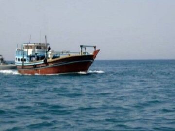 توقیف ۱۰ لنج بی‌هویت در عملیات دقیق دریابانی بندرلنگه