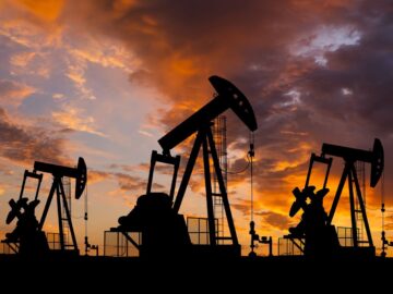 افزایش قیمت نفت WTI و برنت در پی امیدواری به توافق‌های تجاری آمریکا