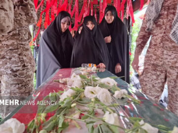 پاسداشت شهید امدادگر در شهر هسته‌ای نطنز