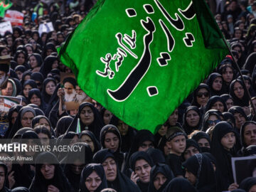 اعزام نخستین گروه خادمین قرارگاه زینبیه به شهر کربلا