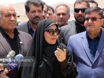 بازدید وزیر راه و شهرسازی از سایت ۷۳ هکتاری  نهضت ملی مسکن بم