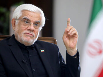 عارف: اجازه نمی‌دهیم دشمنان از جبهه اقتصادی به کشور آسیب برسانند