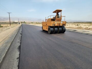 عملیات بهسازی و روکش آسفالت محور روستایی طاق دامغان انجام شد