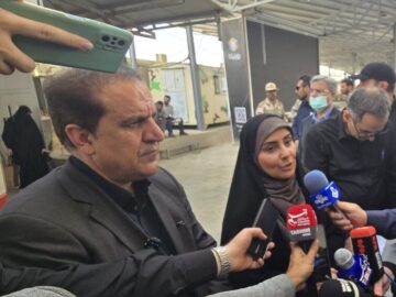 وزیر راه: دنبال توسعه زیرساخت های مرز مهران هستیم