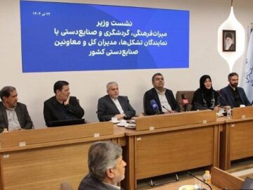 صدور ۵۸۰ هزار مجوز شغلی در ۳۰۰ رشته صنایع‌دستی