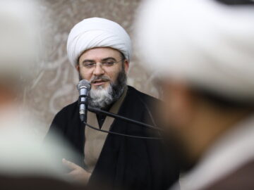 حجت الاسلام قمی: روضه موتور محرک امید، انگیزه و مقاومت مردم است