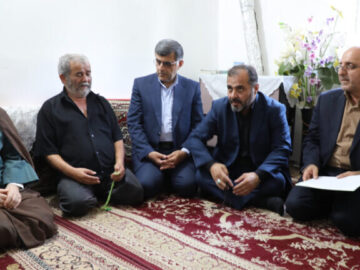 ابلاغ سلام رهبر معظم انقلاب به بازماندگان شهدای تجاوز به آستانه‌اشرفیه