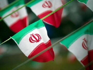 سبز و سفید و قرمزت بی‌شک، از عشق و از غیرت نشان دارد
