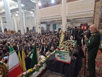 آغاز مراسم تشییع سردار شهید غیب پرور در شیراز