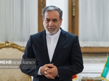وزیر خارجه ایران: نمی‌توانیم از غنی سازی دست بکشیم