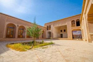 آغاز مرمت بناهای تاریخی شهرستان بردسیر