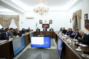 تأکید عارف بر پیوست معیشتی در برنامه‌های پولی و مالی دولت