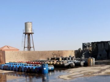 آتش‌سوزی در کارگاه فرآورده‌های نفتی در اصفهان