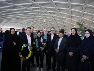 استقبال از تیم ملی فوتبال بانوان ایران در فرودگاه مشهد