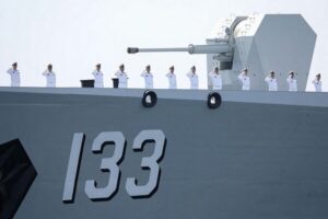 نیوزویک: رزمایش ایران و روسیه به منظور ارسال پیام به آمریکا آغاز شد