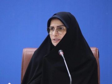 نسل آینده با ایمان و پژوهشگری مقابل تهاجم فرهنگی ایستادگی می‌کند