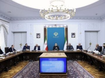 جلسه شورای عالی مناطق آزاد تجاری_صنعتی با حضور پزشکیان تشکیل شد