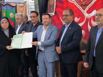۱۱۰ جلد سند تک برگ به مردم روستای دویره اعطا شد