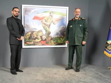 «پاسداران وطن» روح‌الامین به سردار موسوی اهدا شد؛ رونمایی نقاشی جدید