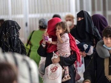 خدمت رسانی خادمیاران رضوی به اتباع افغانستانی در زاهدان