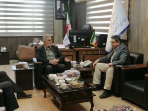 توسعه نیروگاه‌های خورشیدی اولویت اصلی صنعت برق گرمسار است