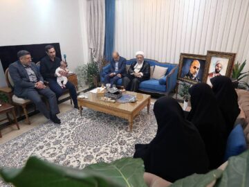 دیدار رئیس مجمع تشخیص مصلحت نظام با خانواده سردار شهید رشید