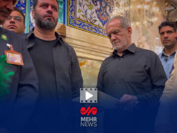 تشرف رئیس‌جمهور به حرم مطهر حضرت معصومه (س)