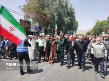 حضور گسترده مردم لار در راهپیمایی «جمعه خشم و نصر»