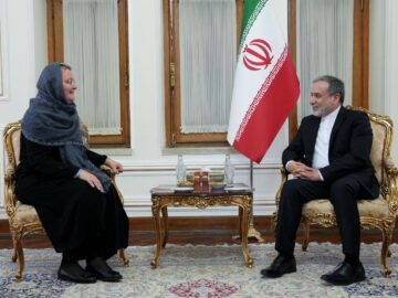 نماینده یونیسف در ایران با «عراقچی» دیدار کرد