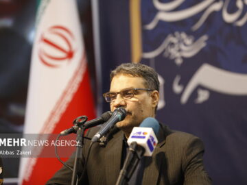 نفیسی: امروز زمان مسئولیت‌پذیری است نه سیاست‌زدگی