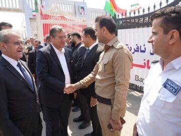 سفر استاندار آذربایجان غربی به عراق جهت رایزنی تسهیل ترددزائران اربعین