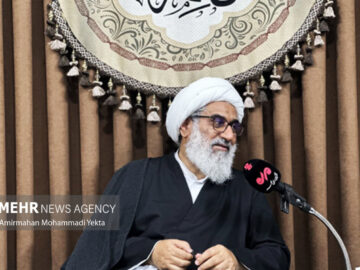 امروز جبهه حق و باطل پنجه در پنجه یکدیگر انداخته اند