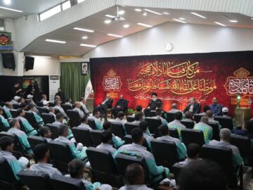 هیچ لباسی بالاتر از خدمت و نوکری در دستگاه امام حسین (ع) نیست