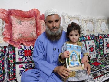 گفتگو با پدر شهید ۶ ماهه حادثه تروریستی زاهدان