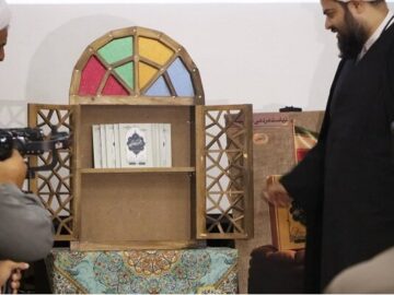 آیین رونمایی از کتاب ارزشمند “هزار سنگر” برگزار شد
