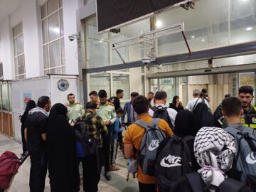 خروج شبانه زوار اربعین حسینی از مرز مهران+تصاویر