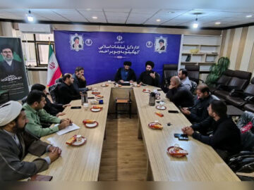 مهدی رضایی رئیس، ظفر نظریان نایب‌رئیس و فولاد پیکر اردکانی دبیر کانون مداحان شدند