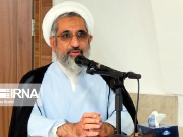 وحدت مردم و مسئولان امنیت کشور را تضمین می‌کند 