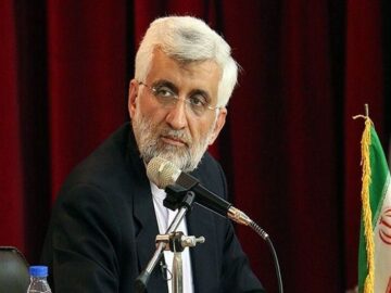 جلیلی: همه ما وظیفه داریم به دولت کمک کنیم تا موفق شود