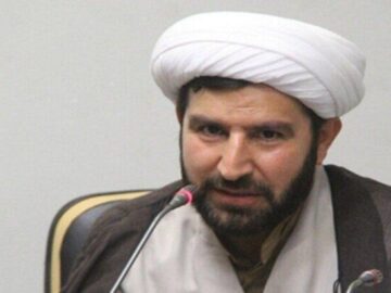 امام جمعه هرسین: اصحاب رسانه در خط مقدم جنگ نرم نقش‌آفرینی کنند