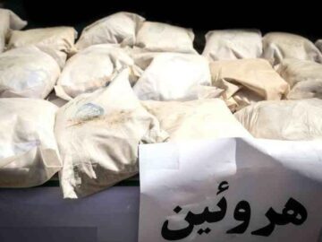 خودروی پژو حامل ۱۱ کیلوگرم هروئین در رودان هرمزگان توقیف شد