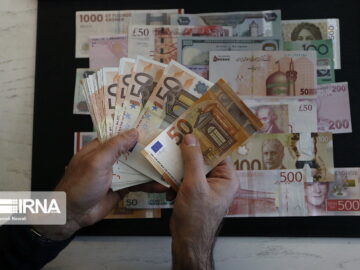 کشف ۱۳۸ میلیارد ارز قاچاق و ۲ میلیون دینار تقلبی در ایام اربعین